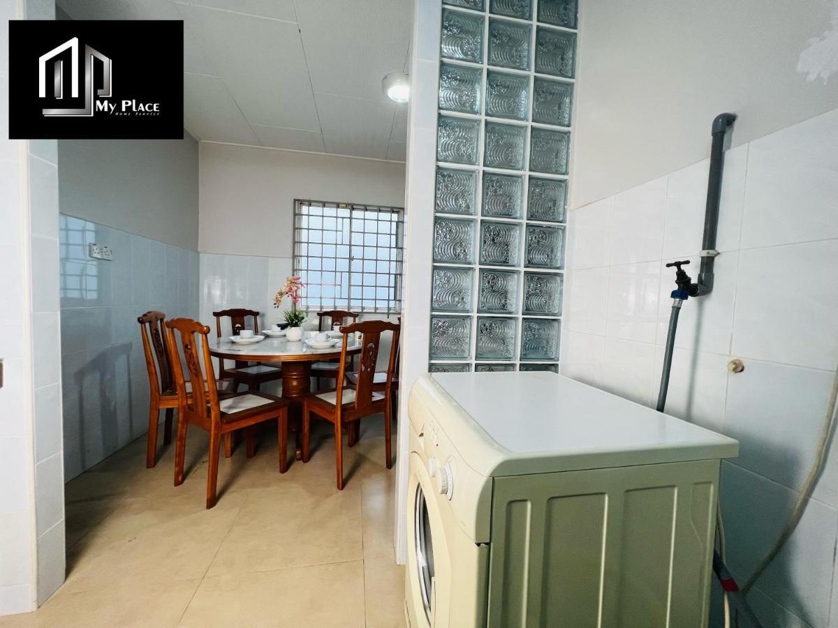 2 Storey 5Br 16Pax Semabok Taman Cheng Ho, 3 By Myplace Malacca Exterior photo